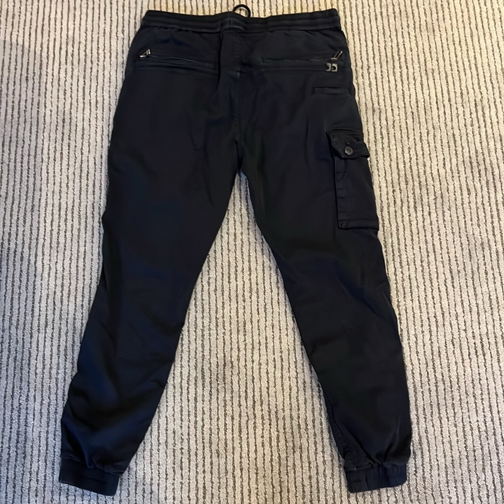 Joe’s drawstring soft cargo pants. - Picture 2 of 5